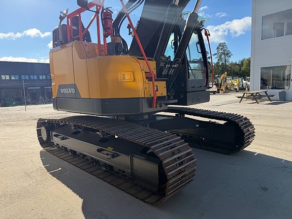 Volvo ECR 235 E 4 of 16