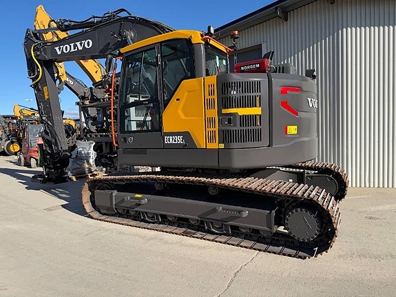 Volvo ECR 235 E 7 of 16