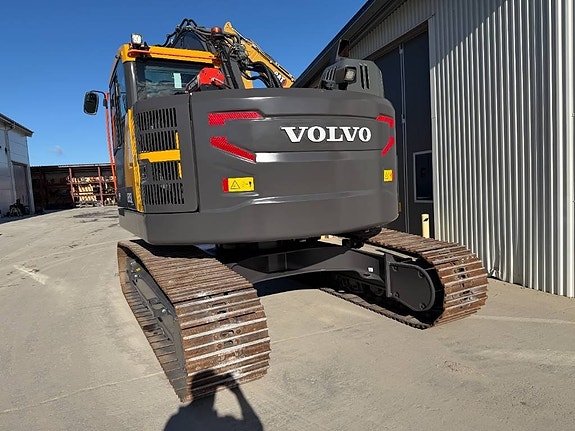 Volvo ECR 235 E 8 of 16