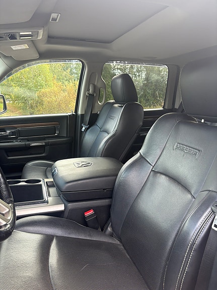 Dodge RAM 1500 4 of 4