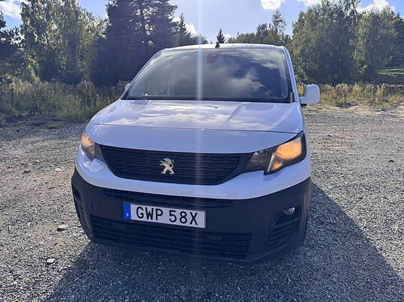 Peugeot Partner 2 of 7