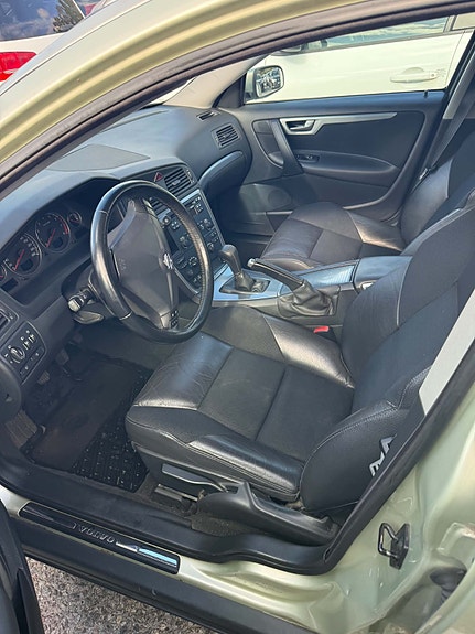 Volvo S60 5 of 8