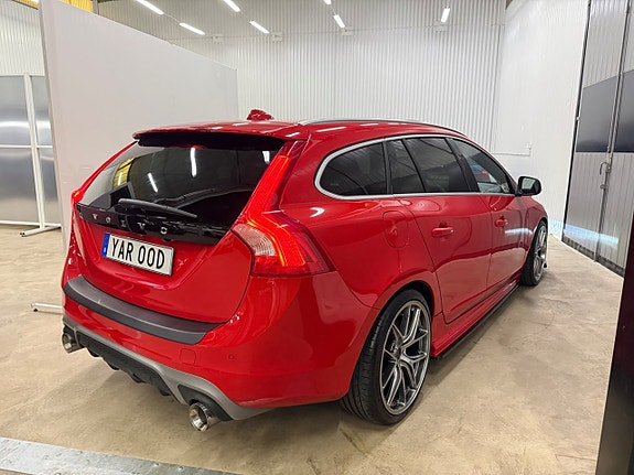 Volvo V60 4 of 30