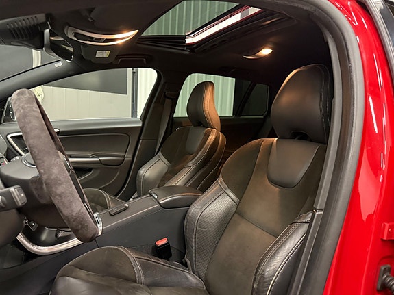 Volvo V60 24 of 30