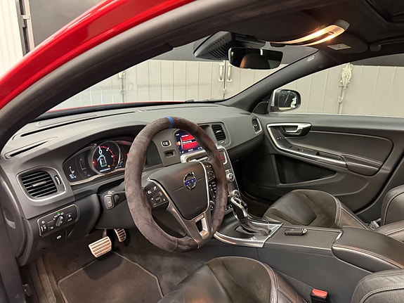 Volvo V60 22 of 30