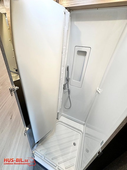 Dethleffs Globetrail 640 Active ES / AC / Dieselvärme / Litium 12 of 20