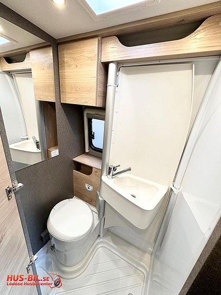 Dethleffs Globetrail 640 Active ES / AC / Dieselvärme / Litium 11 of 20