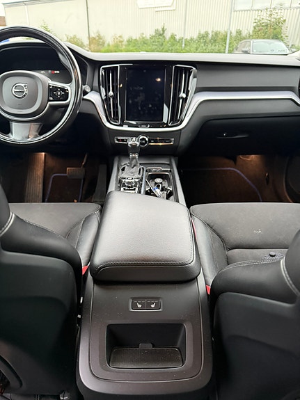 Volvo V60 8 of 11