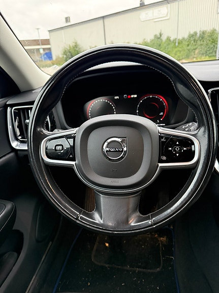 Volvo V60 6 of 11