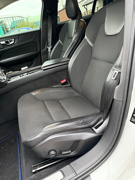 Volvo V60 9 of 11