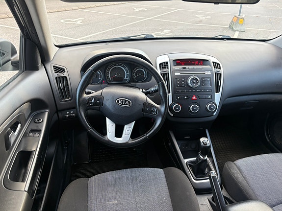 Kia Ceed 6 of 6