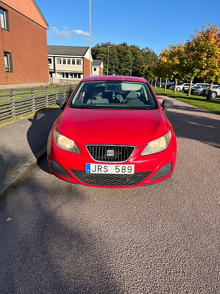 Seat Ibiza 2 of 4