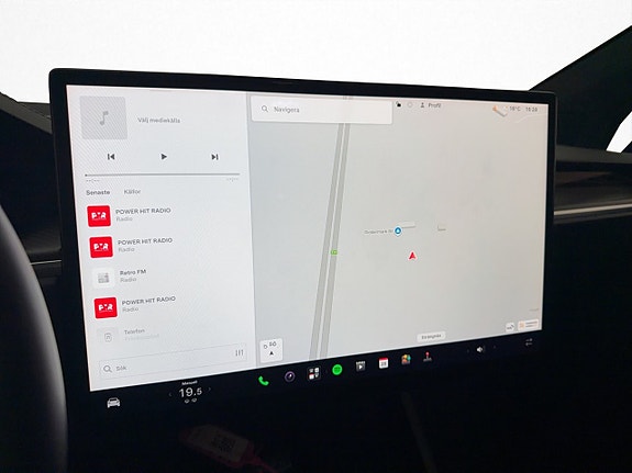 Tesla Model X 25 of 30