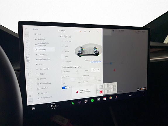 Tesla Model X 21 of 30