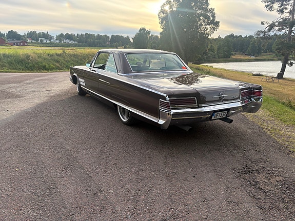 Chrysler 300 2 of 7