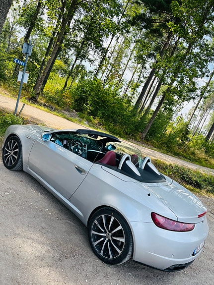 Alfa Romeo Spider 8 of 17