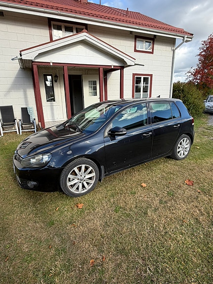 Volkswagen Golf VI 2 of 9
