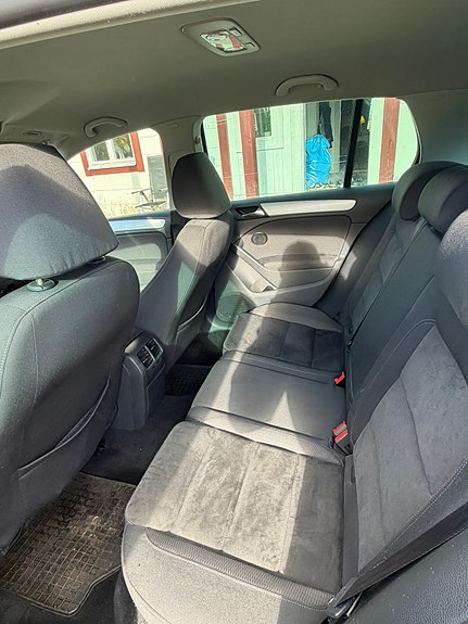 Volkswagen Golf VI 5 of 9