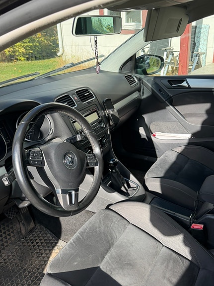 Volkswagen Golf VI 7 of 9