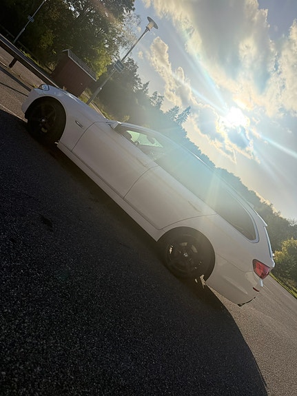 BMW 520d 2 of 4