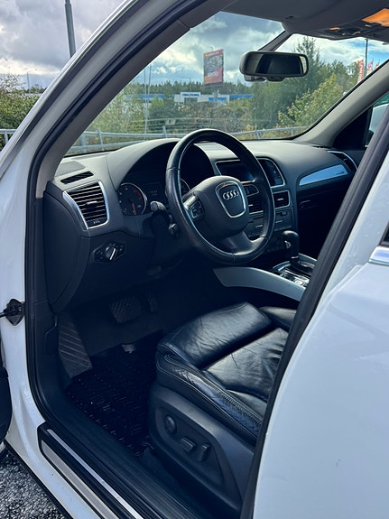 Audi Q5 6 of 6