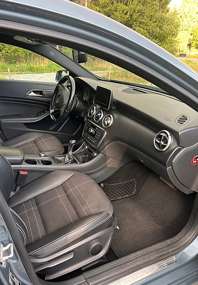 Mercedes-Benz A180 8 of 10