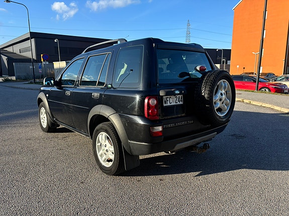 Land Rover Freelander 2 of 9