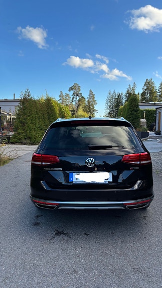 Volkswagen Passat Alltrack 7 of 8