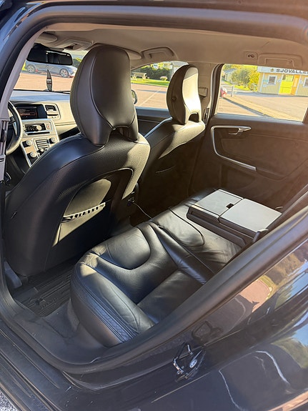 Volvo V60 6 of 20