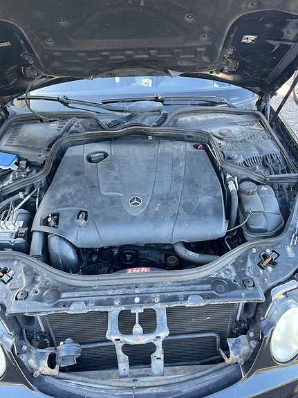Mercedes-Benz E220 10 of 10