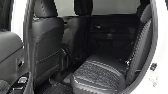 Mitsubishi Outlander 14 of 21