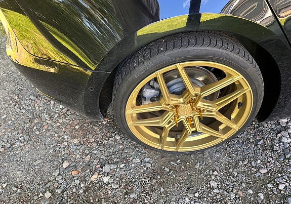 Tesla Model 3 8 of 10