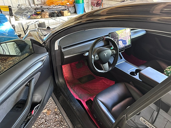 Tesla Model 3 4 of 10