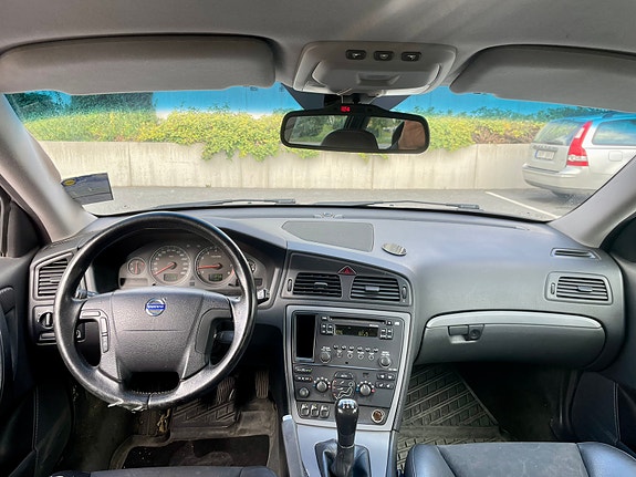 Volvo V70 7 of 7
