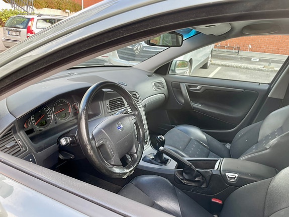 Volvo V70 6 of 7