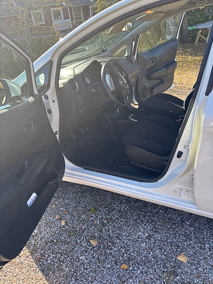 Nissan Note 8 of 12