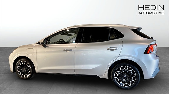 MG MG4 EV Urban 6 of 11