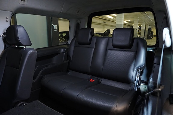 Volkswagen Caddy Maxi 8 of 18