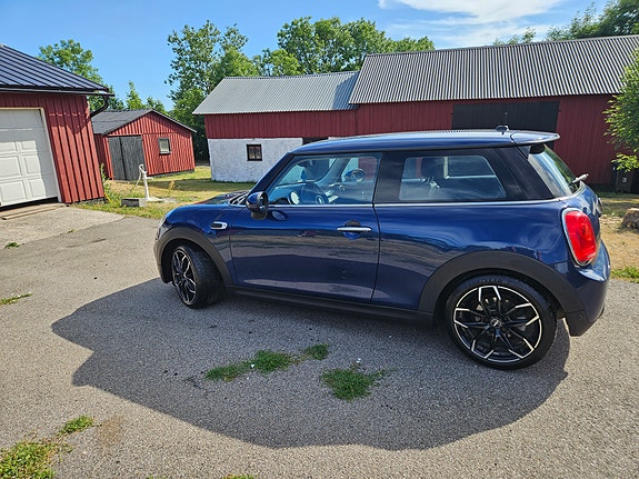MINI Cooper 3 of 9