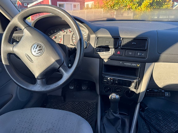 Volkswagen Golf IV 4 of 7