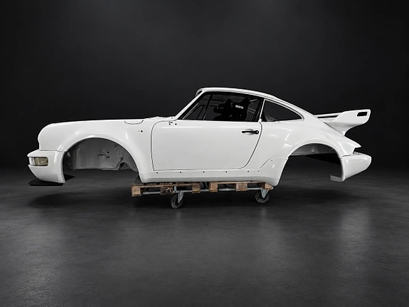 Porsche 911 Turbo 3 of 26