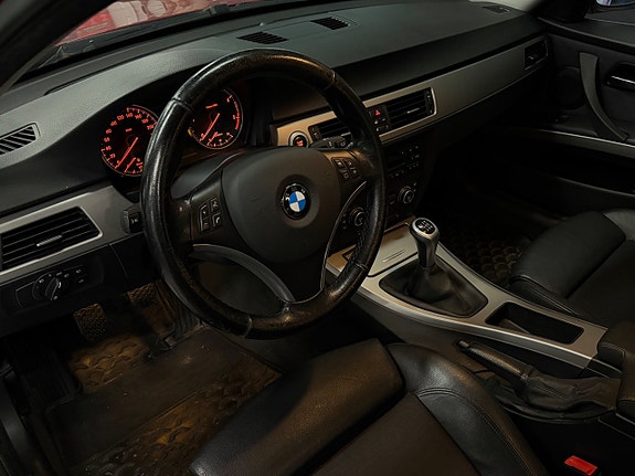 BMW 330xd 8 of 11