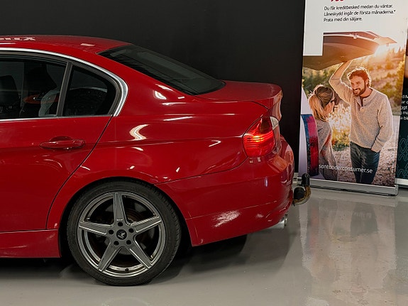 BMW 330xd 5 of 11
