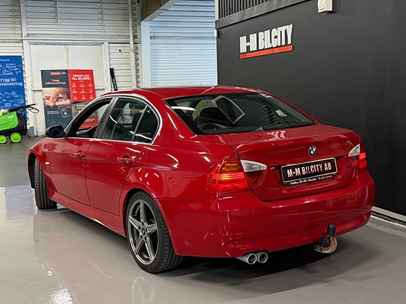 BMW 330xd 6 of 11