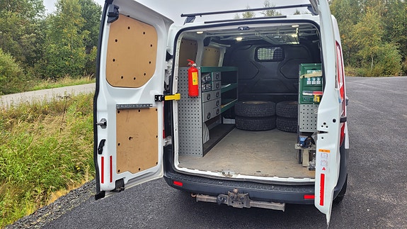 Ford Transit Custom 9 of 9