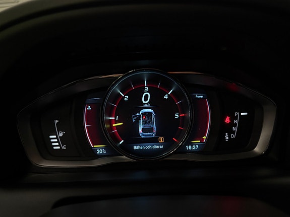 Volvo XC60 14 of 24