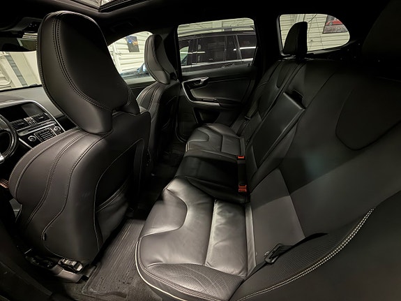 Volvo XC60 22 of 24