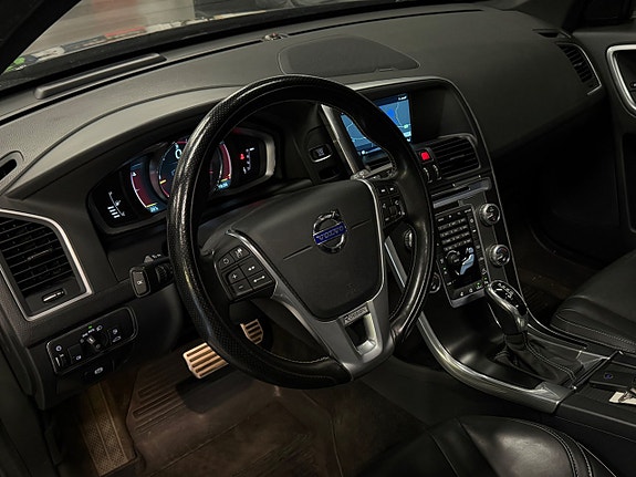 Volvo XC60 8 of 24