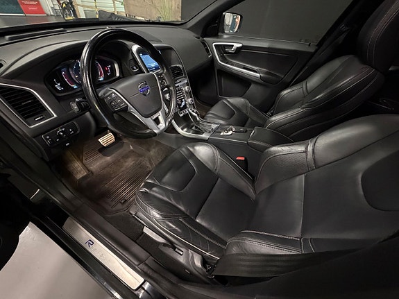 Volvo XC60 9 of 24