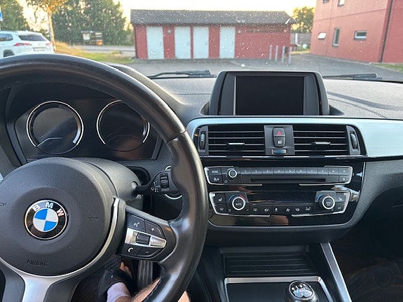BMW 118i 6 of 7